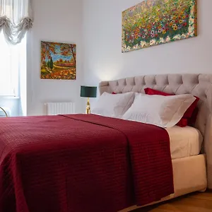 Karisma Apartment